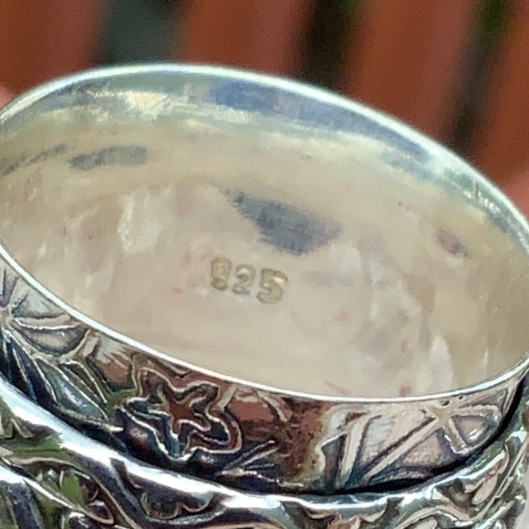 BOUTIQUE AMETHYST, PERIDOT &GARNET 925 SILVER RING - Picture 6 of 13